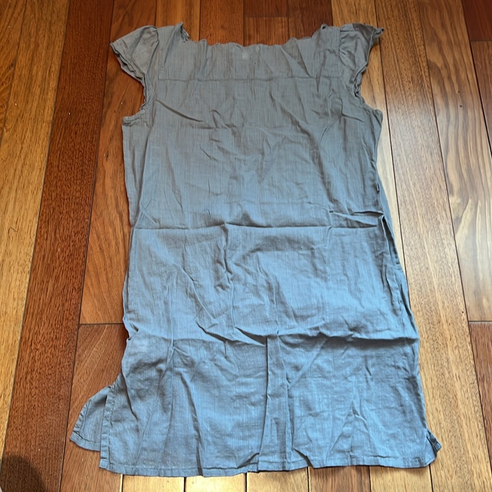 Gap Ruffled Tunic - Picture 2 of 9